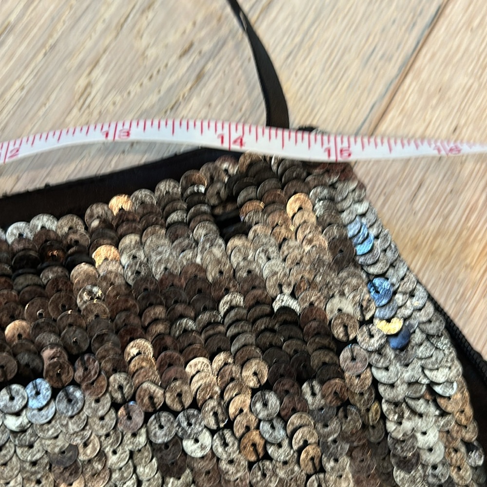 Silver sequin mini! - Picture 4 of 5